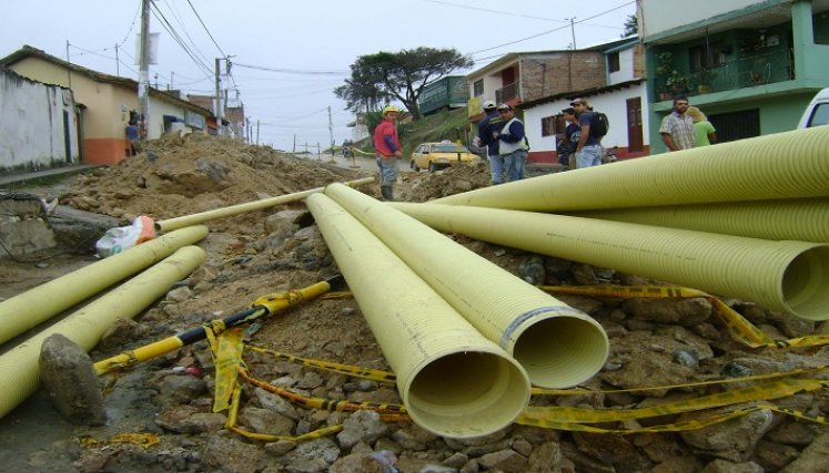 Los cruces especiales son fundamentales para la descontaminación de las aguas de los ríos que atraviesan la ciudad. / Foto: Archivo / La Opinión 