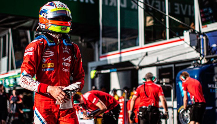 Sebastián Montoya, piloto colombiano. 