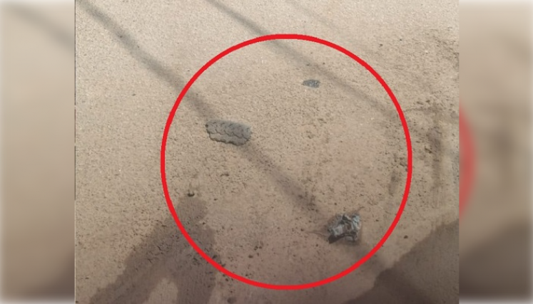 En el pavimento quedaron rastros de las motocicletas que colisionaron.