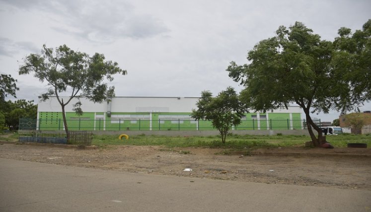 Los alrededores del CDI están constituidos por zonas verdes que, al parecer, se prestan para el consumo en las noches. Foto: Pablo Castillo/La Opinión