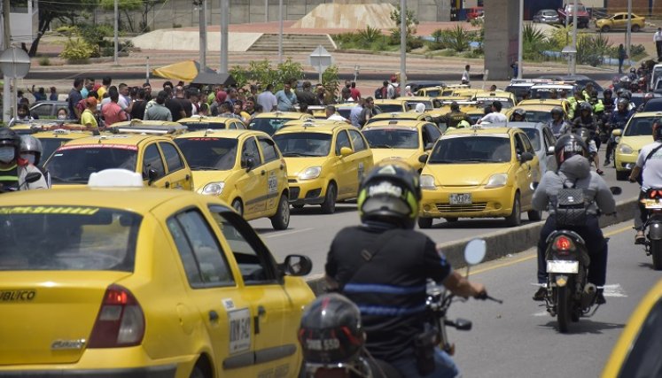 Cerca de la Terminal de Transporte de Cúcuta se dio un ‘plan tortuga’, que duró casi dos horas.