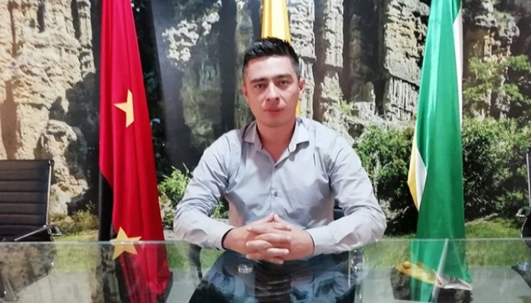 El alcalde del municipio de La Playa de Belén, Íder Humberto Álvarez García, por razones de seguridad despachará a partir de la fecha desde la capital del departamento.