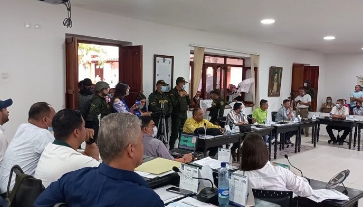 Ante la falta de garantías, concejales levantan la sesión y archivan el proyecto de acuerdo donde el alcalde solicitaba facultades para licitar el acueducto y alcantarillado de Ocaña. El mandatario volverá a insistir con la iniciativa. / Foto: Cortesía / La Opinión 