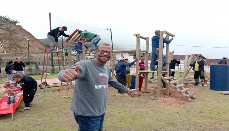 El secretario de gobierno del municipio de La Playa de Belén presenta carta de renuncia a su cargo.