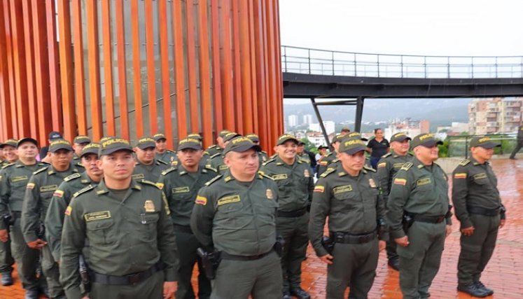 Policías de vecindario. / Foto: Cortesía / La Opinión 
