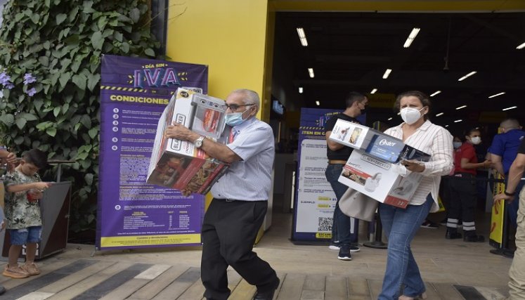 Electrónicos y electrodomésticos los más vendidos. / Foto: Pablo Castillo/La Opinión