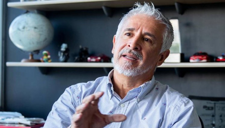 Hoy es propietario de Poblautos,
