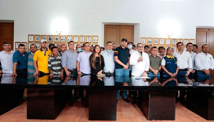 El gobernador Silvano Serrano tiene activado el banco de maquinaria amarilla en municipios más afectados./Foto cortesía