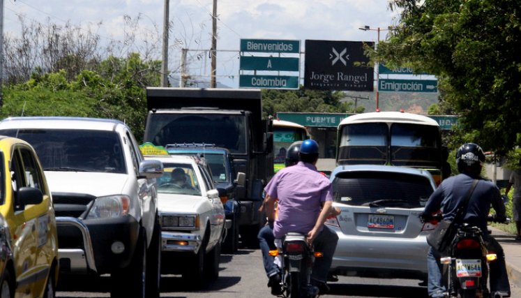 Foto de la frontera entre Colombia y Venezuela
