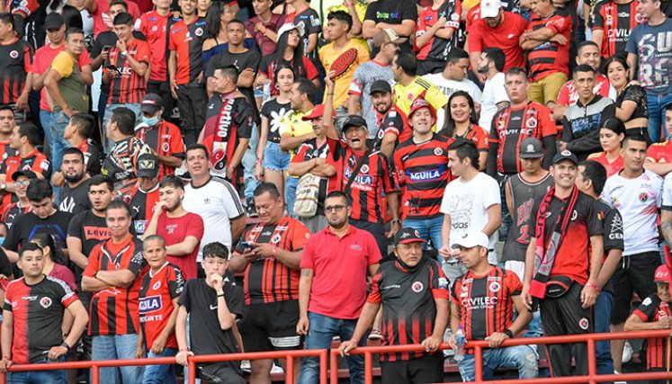Hinchada del Cúcuta Deportivo 2022. Foto: Jorge Iván Gutiérrez/La Opinión