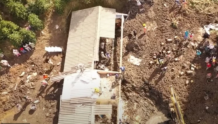 Muerte de tres niños en derrumbe enluta a Antioquia