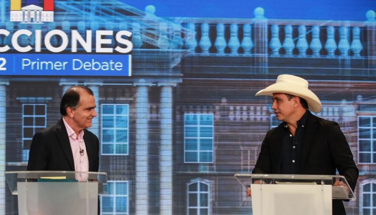 Alirio Barrera (derecha) hizo parte de la baraja de precandidatos presidenciales del Centro Democrático. /Foto: Colprensa