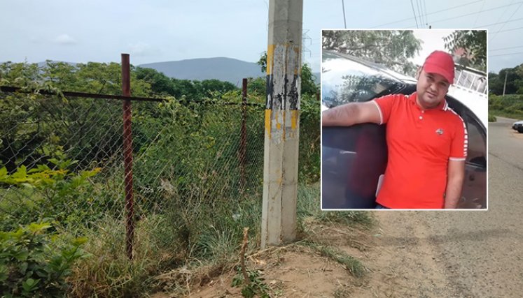 Chocó contra un poste de luz vía Juan Frío y murió./Foto: cortesía