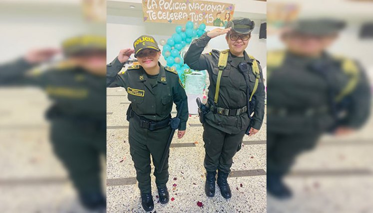 La Policía le cumplió el 'sueño' a una quinceañera en Pamplona./Foto: cortesía