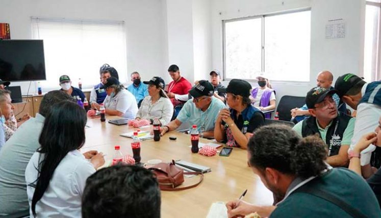 La alcaldía acudió Urimaco y trazó una hoja de ruta para llevar las soluciones que se necesitan en esta zona rural./Foto cortesía