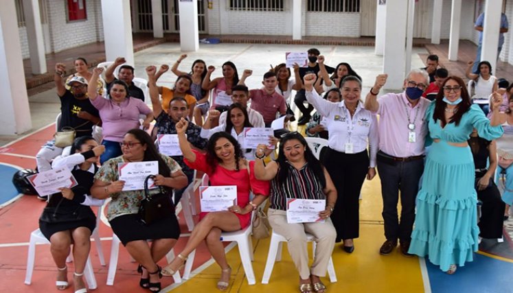 25 víctimas del conflicto fueron certificadas como operarias de máquina industrial./Foto: cortesía