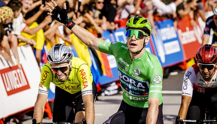 Sam Bennett, ha tenido un buen comienzo en la Vuelta a España.