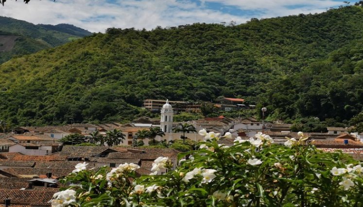 Una leyenda de tinte ecológico resalta en el paisaje del municipio de El Carmen. El Monte Sagrado simboliza en cuidado a la naturaleza.