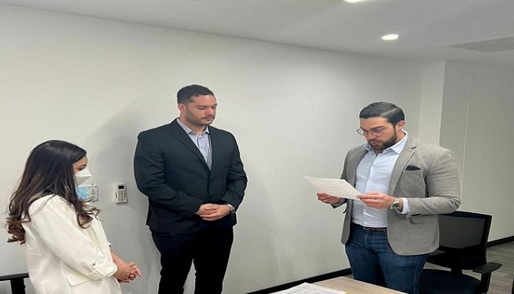 El Ministerio Público nombra al joven universitario, Handy Francisco Pacheco Mejía, en la Procuraduría Provincial de Ocaña. Dirigentes de la región esperan resultados concretos de las investigaciones.