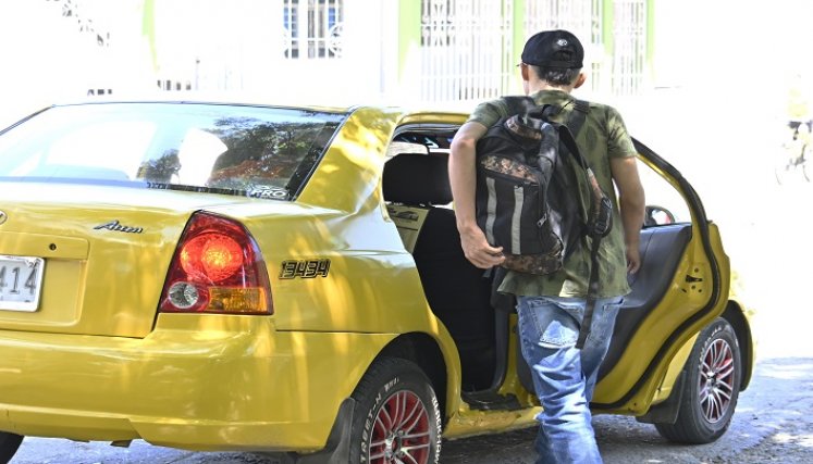 Conductores de la ciudad apoyan la creación de este acuerdo, señalando que los animales también son parte de la familia y merecen un trato digno. / Foto: Jorge Gutiérrez / La Opinión 