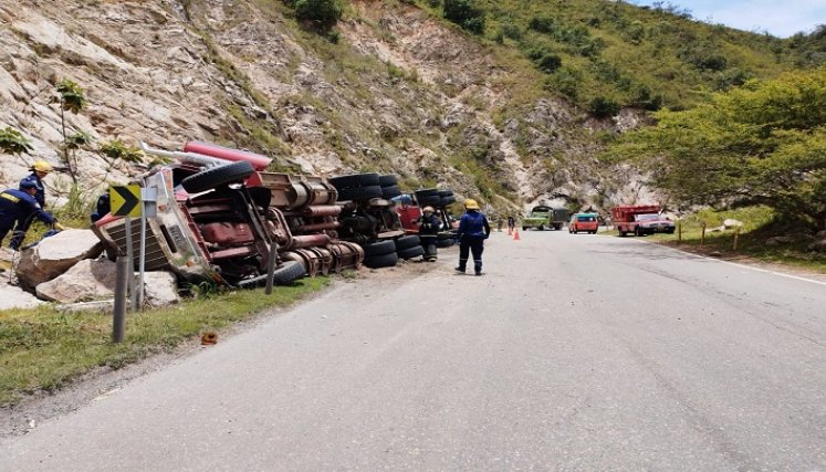 El frecuente flujo de vehículos con sustancias químicas sobre los ejes viales de la provincia de Ocaña preocupa a las autoridades ambientalistas. Se hacen controles sobre la arteria vial.