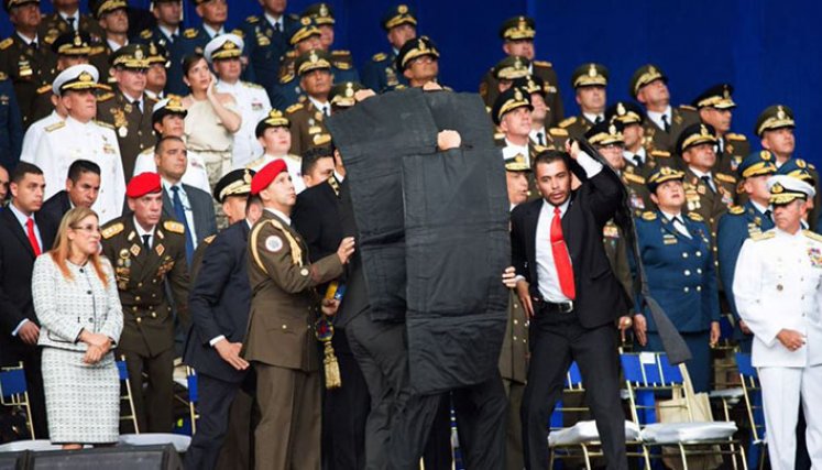 Así fue la reacción de los miembros de la escolta del presidente de Venezuela, Nicolás Maduro, por el atentado en agosto de 2018./ Foto Especial