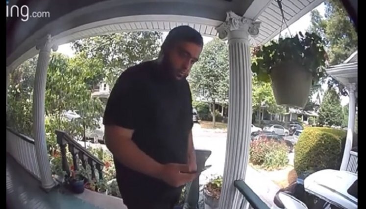 Detienen en Nueva York a un hombre con un AK-47 cargado frente a la casa de una periodista./Foto: internet