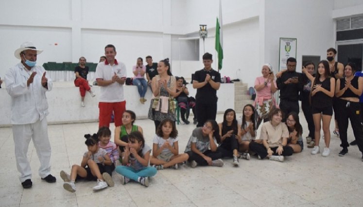 Mincultura hizo reconocimiento a Juan Becerra por su trayectoria