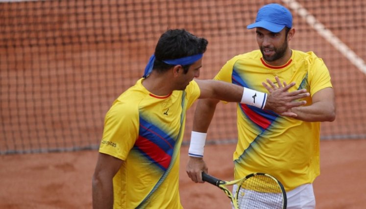 Los colombianos Robert Farah y Juan Sebastián Cabal sentenciaron la serie del Grupo Uno Mundial de la Copa Davis l vencer a Turquía. 