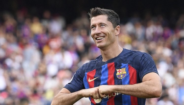 El Barcelona luego de una semana en la que no le fue bien en la Liga de Campeones, hoy en la Liga española derrotó al Elche en la sexta fecha.