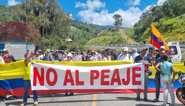 Desde el 2020, las comunidades de la provincia de Pamplona vienen manifestándose, para exigir que el peaje no entre en operación./ Foto: Cortesía / La Opinión 