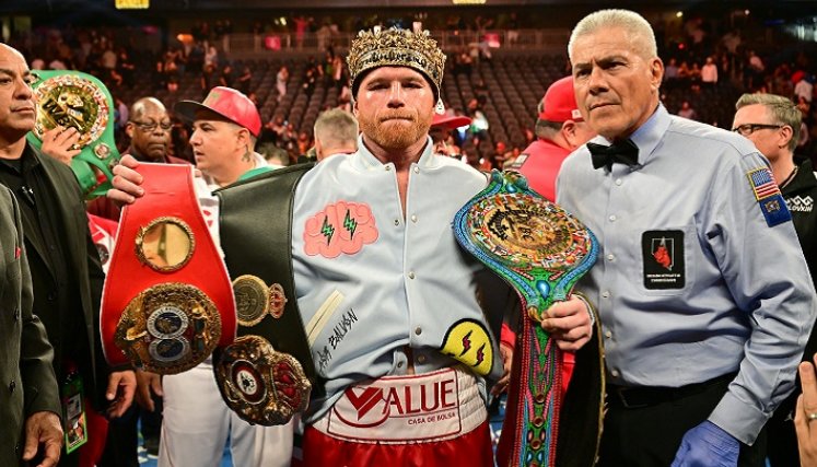 Saúl 'Canelo' Álvarez es el poseedor de los cuatro cinturones del peso de Supermedianos.