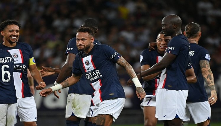 El París Saint Germain en la mira de la Uefa por sus manejos financieros.