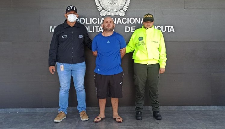 Tenía detención domiciliaria cuando lo capturaron.