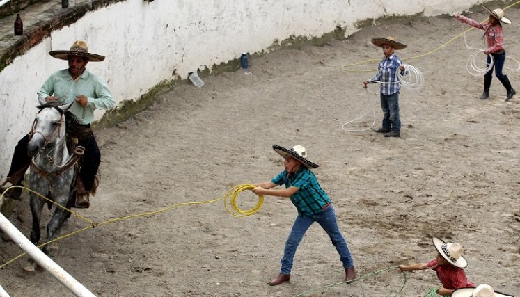 Escuelas de charrería: el arte de dominar lazos y bestias crece en México./Foto: AFP