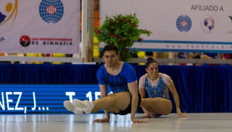 Armonía en los movimientos en la primera jornada del Panamericano de gimnasia aeróbica. 