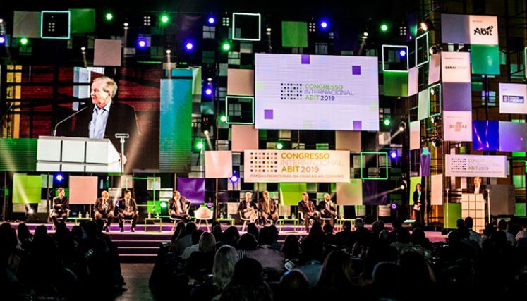 Congreso Textil en Brasil.