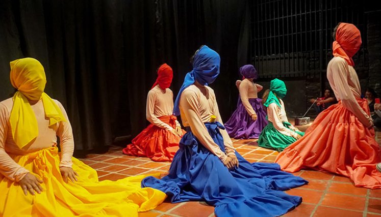 Jóvenes cucuteños 'reviven' el horror de las víctimas del conflicto./Foto: Cortesía