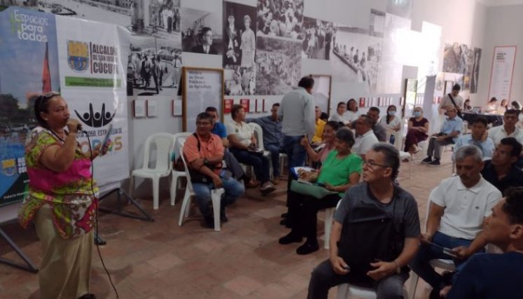 La alcaldía y Planeación capacitaron a líderes en el control social./Foto cortesía