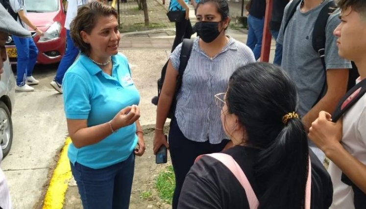 Yolima Gómez dialoga aquí con estudiantes de la UFPS./Foto cortesía