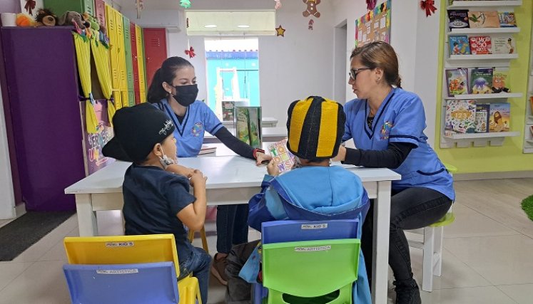 Pie de foto: En San Cristóbal hay muchos niños en vulnerabilidad extrema./  Foto:  Anggy Polanco / La Opinión 