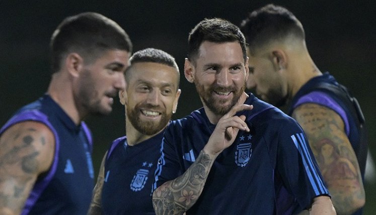 Lionel Messi, capitán de la selección de Argentina comandará el mediocampo de su selección frente a Polonia.