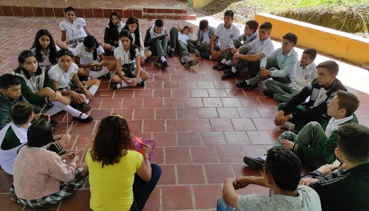 Jóvenes del Catatumbo reciben charlas y capacitaciones para que se queden en la región y preserven los cultivos lícitos.