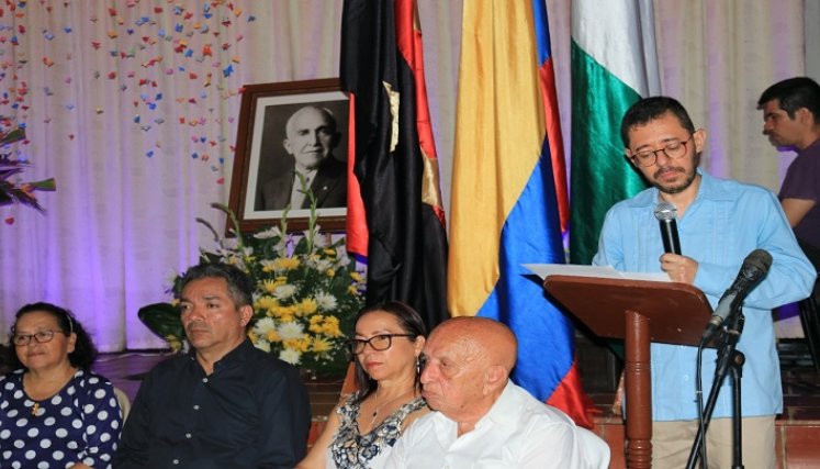 La vida y obra del escritor carmelitano Enrique Pardo Farelo quedó inmortalizado a través de un sello postal.