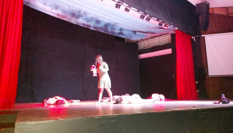 El grupo de teatro La Mueca de la universidad Francisco de Paula Santander, seccional Ocaña busca resarcir el tejido social a través de las artes dramáticas.