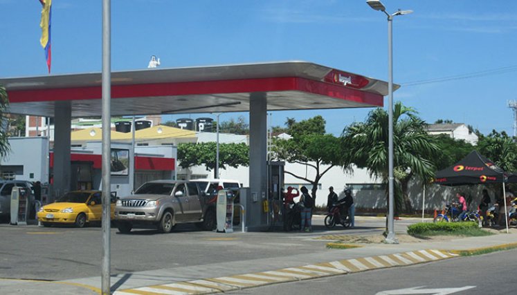 Subió $200 pesos el galón de la gasolina. 