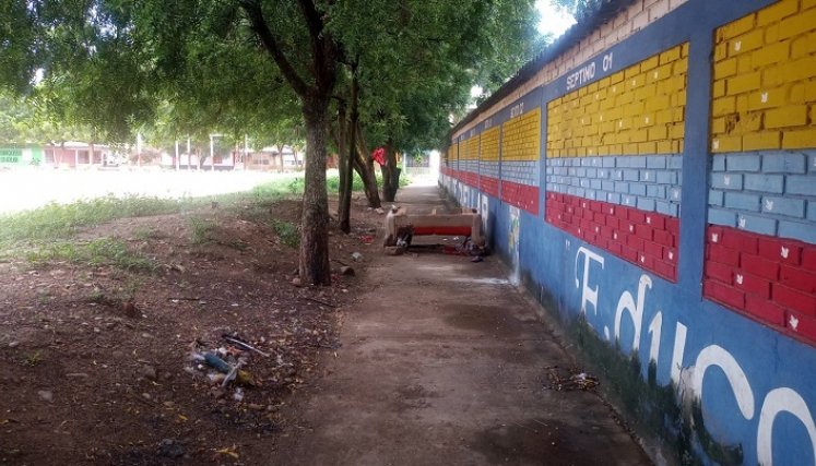 En este punto, que está en la cancha de fútbol de La Laguna, es donde los drogadictos hacen de las suyas.  
