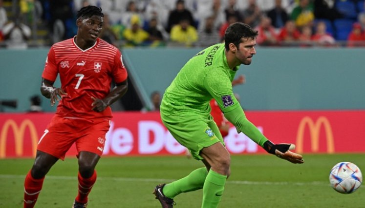 Allison Becker es el arquero titular de la canarinha en el Mundial de Catar 2022.