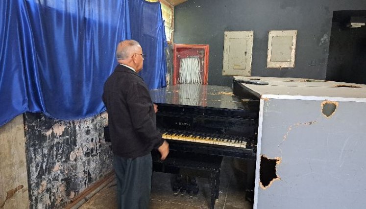 Se logró una alianza para reparar el único piano de cola que existe en Táchira./ Foto: Anggy Polanco / La Opinión 
