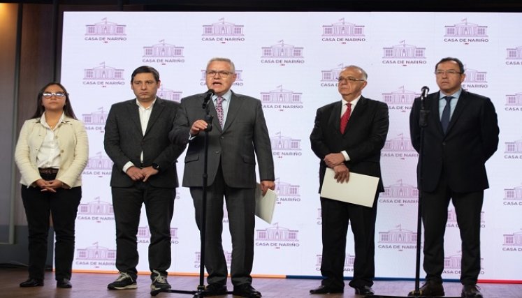 Gobierno nombra voceros de paz